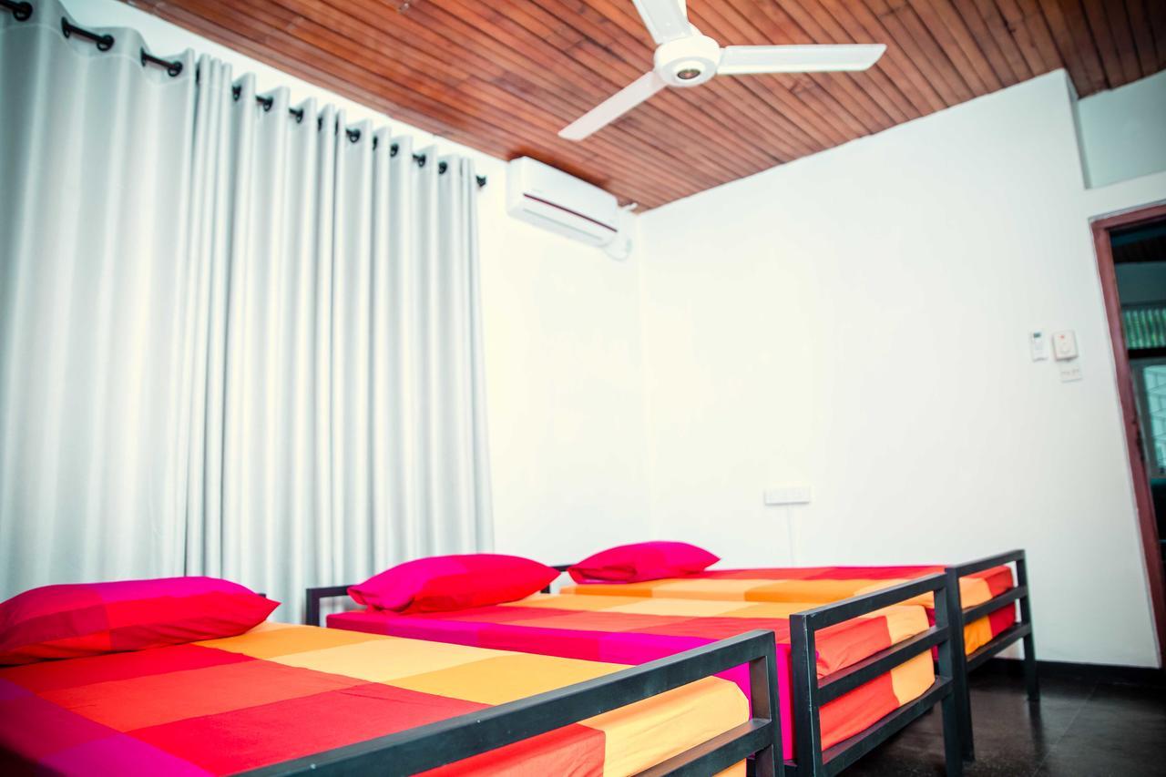 Tuk Tuk Hostels Colombo Exterior foto